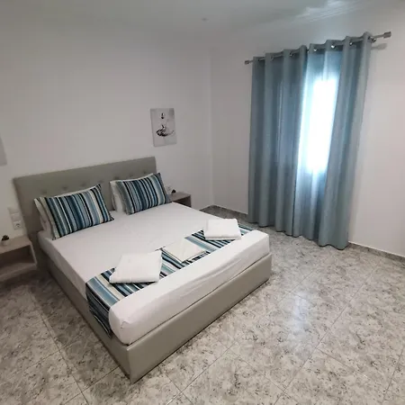 Venus De Milo * Adamantas (Milos)