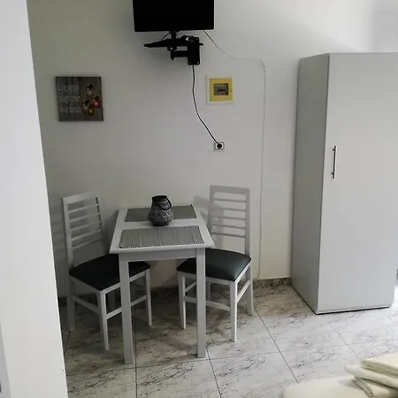 Venus De Milo Apartmán *