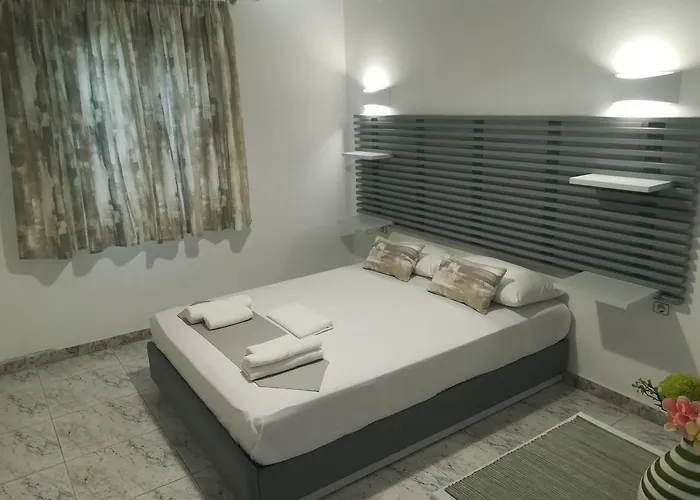 Venus De Milo * 阿达玛斯