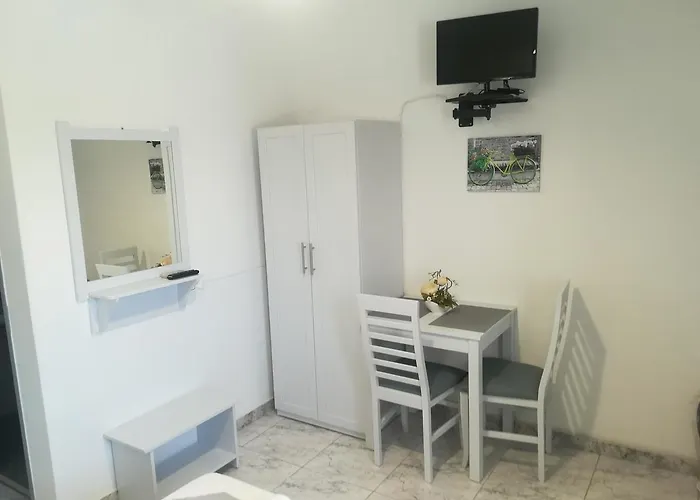 Venus De Milo * 阿达玛斯